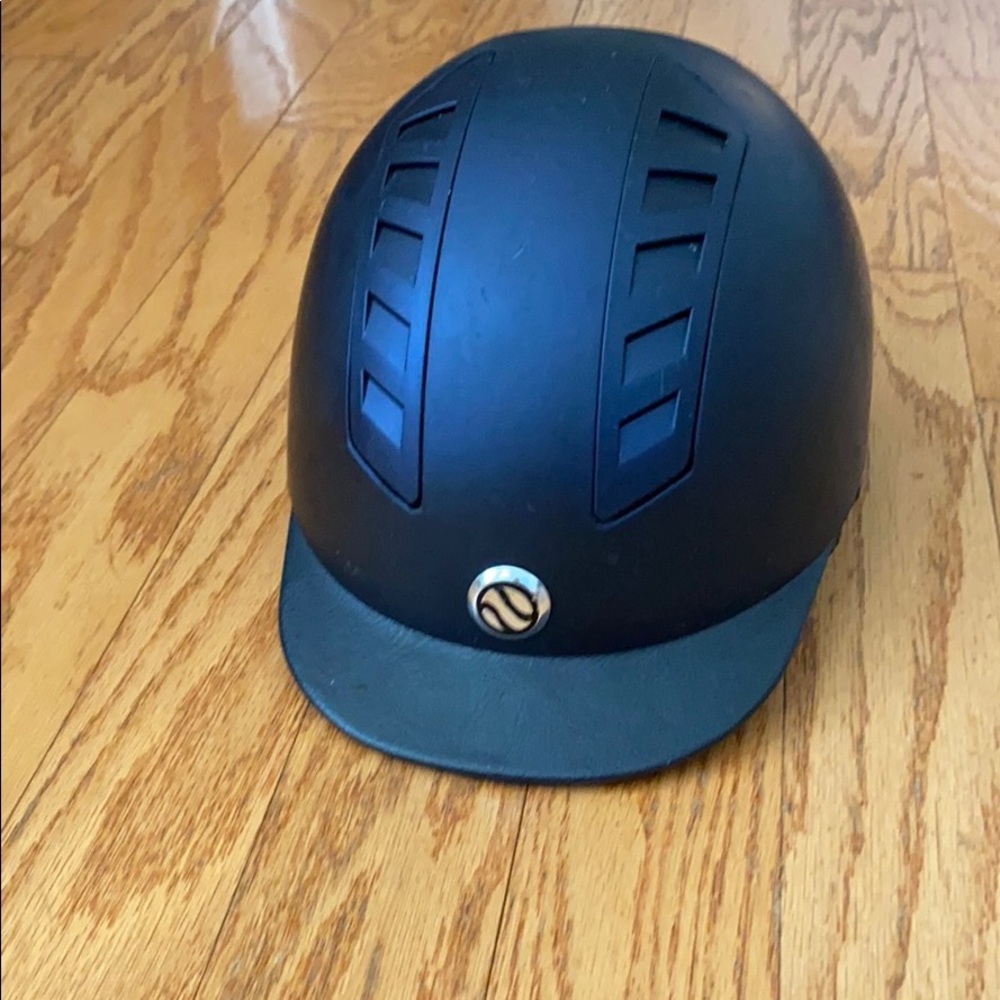 Riding helmet Trauma Void